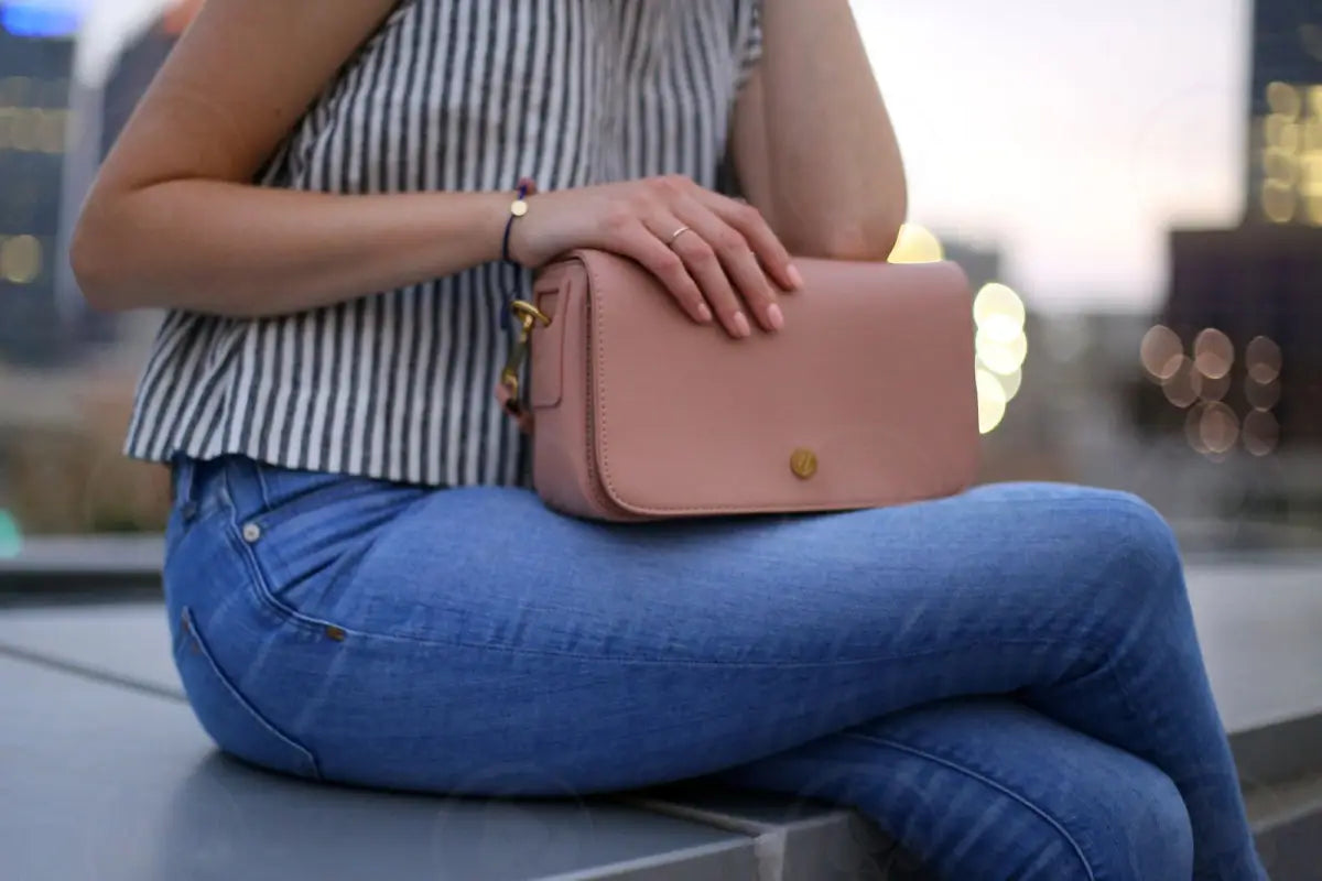 Original Deb Essential Oil Crossover/Shoulder Purse